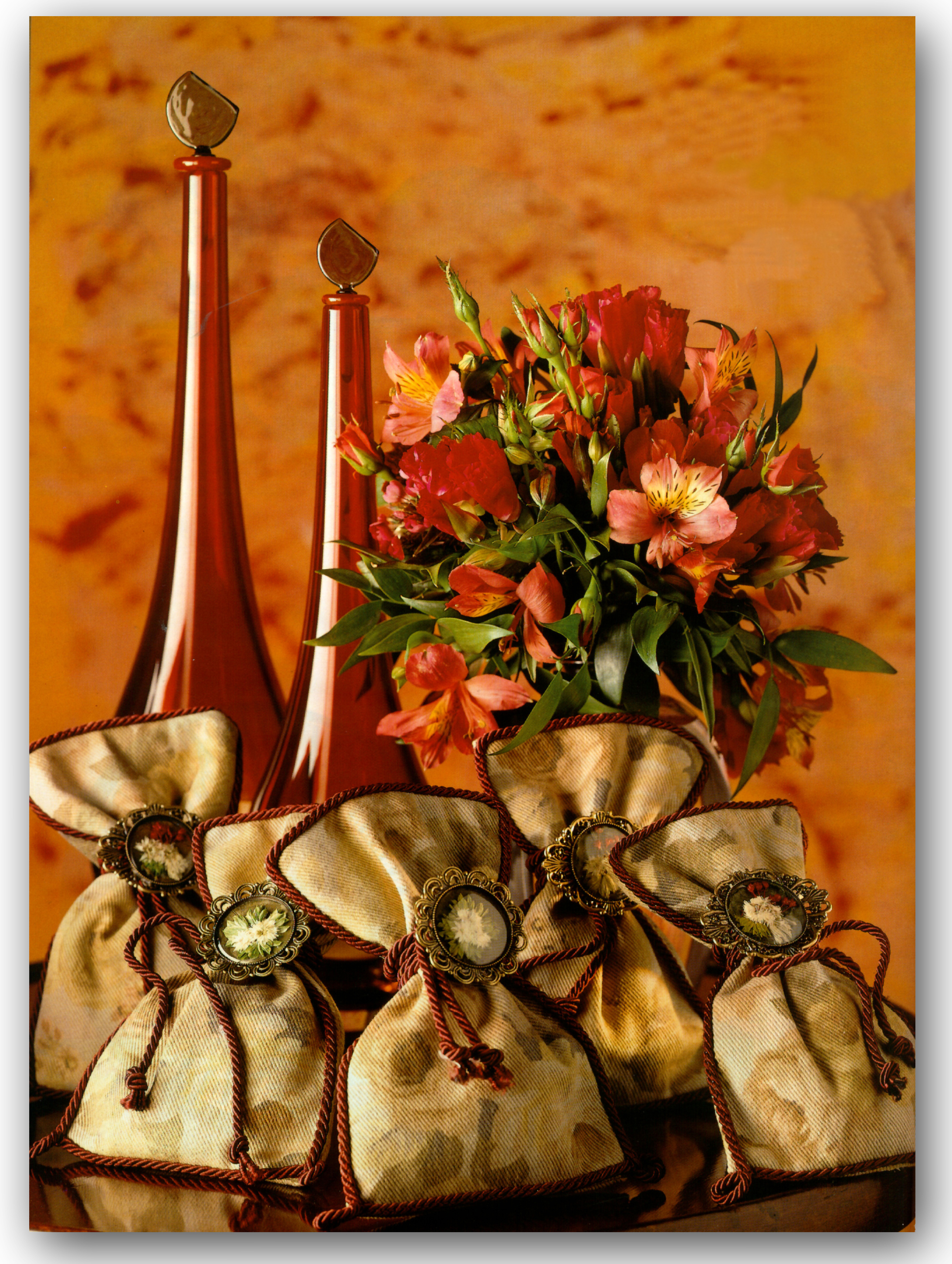 3D Lenticular Greeting Christmas Card with Custom Design, Red Wine Bottles, Flowers, and Bags, Depth